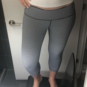 Lululemon cropped tights